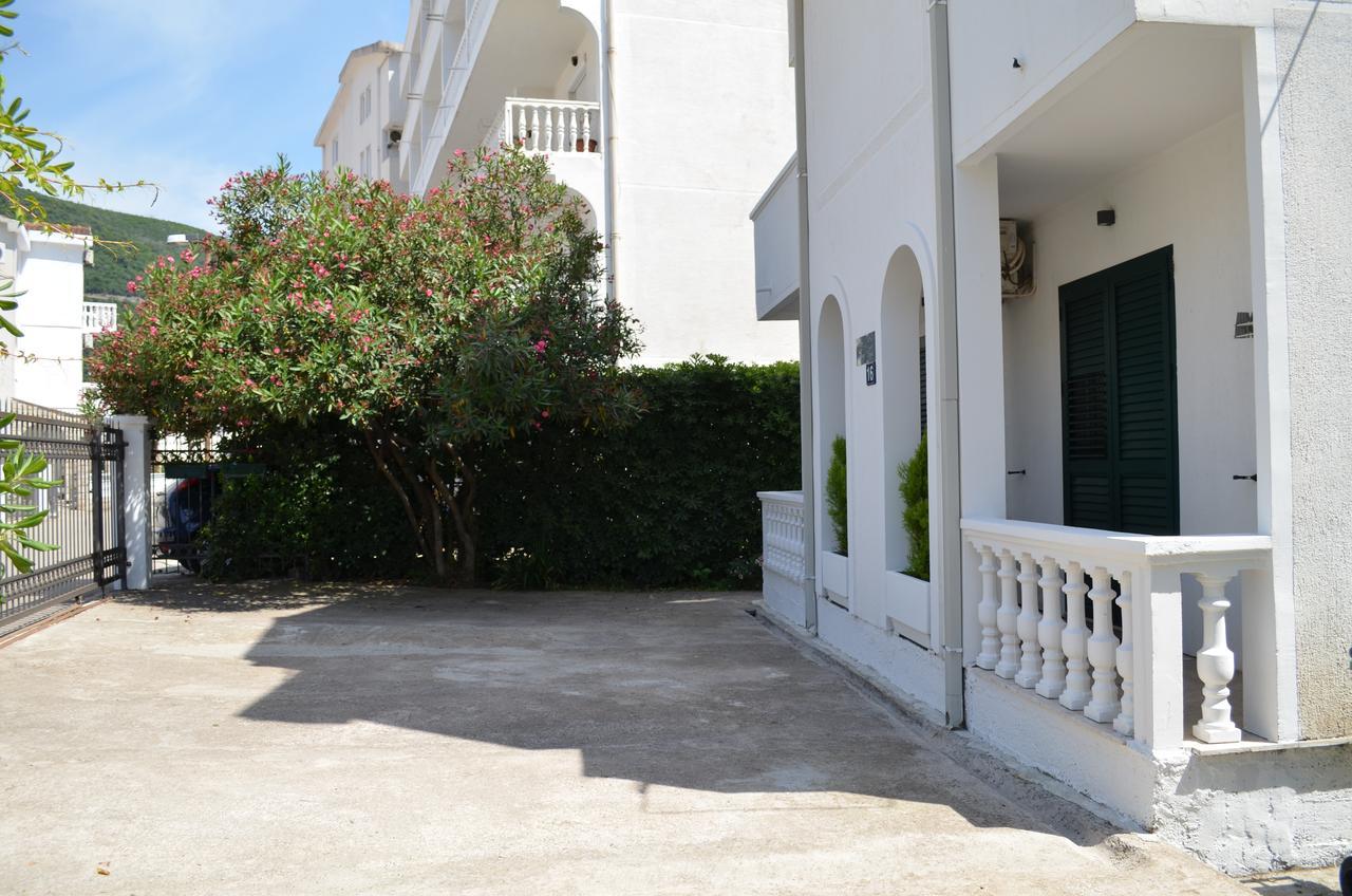 Amarillo Apartments 부드바 외부 사진